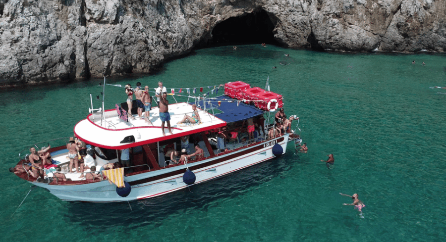 sperlonga-boat-cruise-to-the-blue-grotto-with-swimming