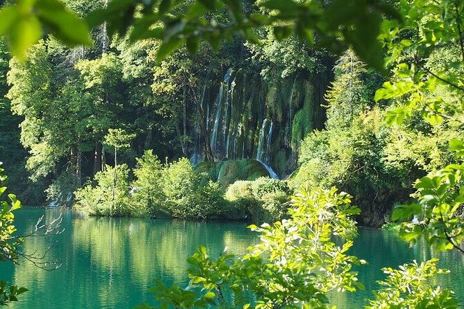 split-to-zagreb-or-airport-zagreb-via-plitvice-lakes-for-singles-or-couples