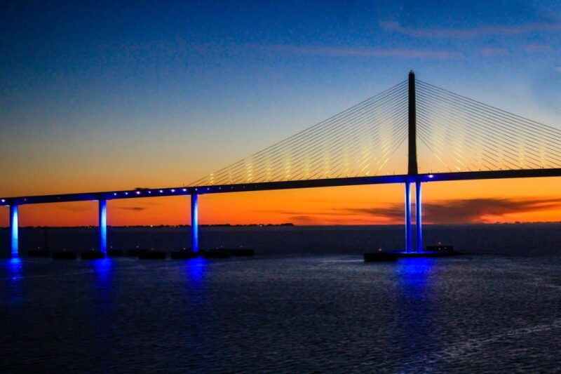st-petersburg-florida-sunset-and-skyway-lights-boat-tour