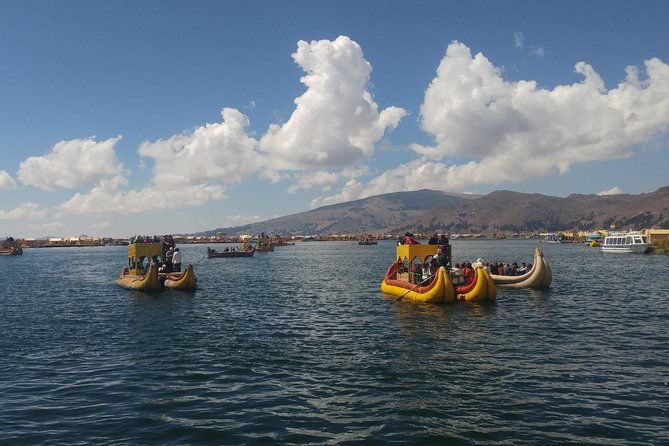 sunrise-on-the-floating-uros-island