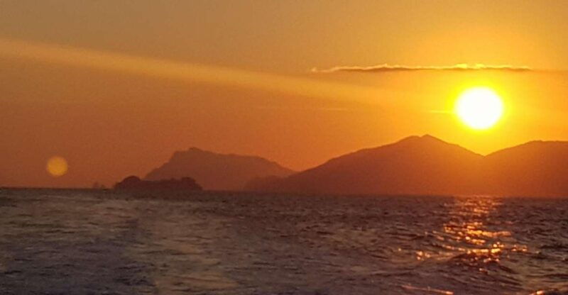 sunset-boat-tour-on-the-amalfi-coast