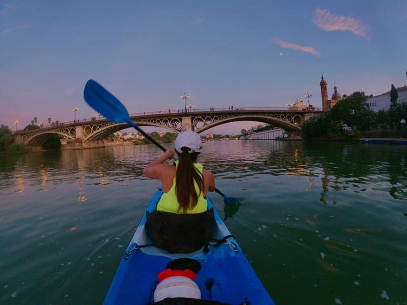 sunset-kayak-historic-seville-triana-and-la-cartuja