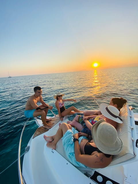 sunset-private-boat-trip-to-marine-reserve-mallorca