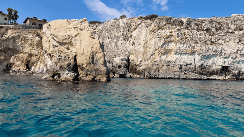 syracusesnorkelingpillirina-ortigia-sea-caves-boat-tour