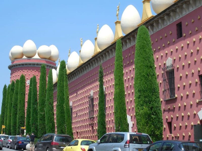 tailored-from-barcelona-dalis-museum-birthplace-tour
