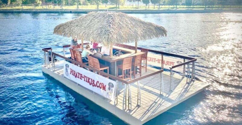 tampa-hillsborough-river-tiki-bar-boat-up-to-13-people