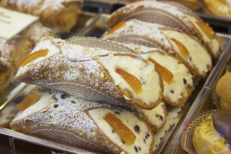 taormina-cannoli-making-class