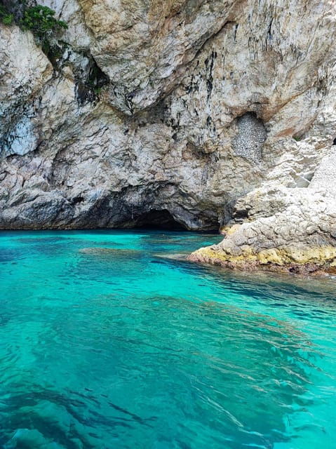 taormina-giardini-naxos-boat-tour-with-aperitif-snorkeling