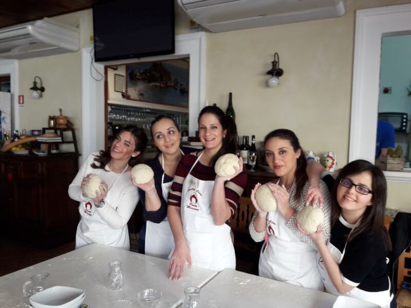 taormina-half-day-pizza-making-class