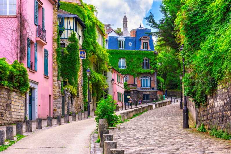 the-heart-of-paris-montmartre-and-historical-monuments