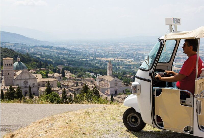 the-life-of-saint-francis-tour-by-tuk-tuk-english-spanish