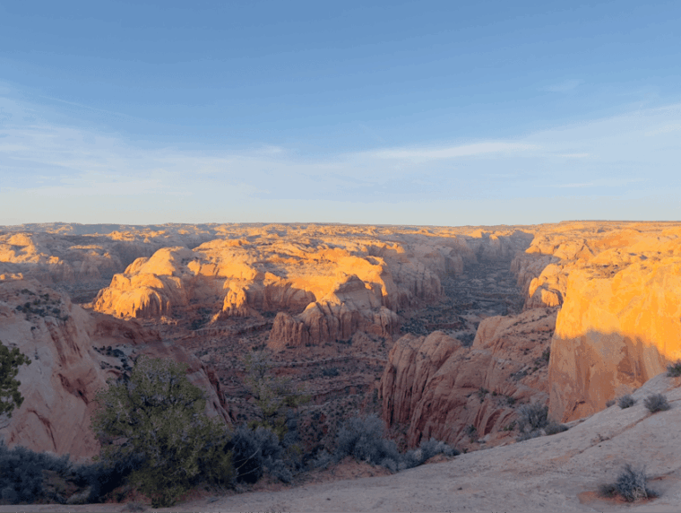 tonalea-guided-eggshell-arch-hike-w-day-or-sunset-options