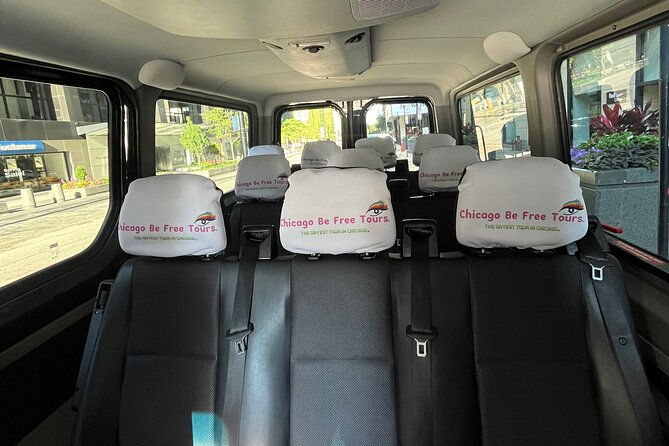 tour-chicago-lgbtq-style-on-and-off-history-bus-tour