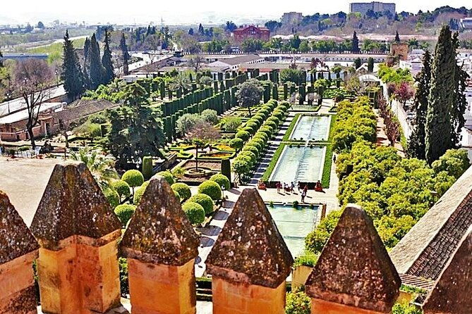 tour-of-the-mosque-the-alcazar-and-the-jewish-quarter