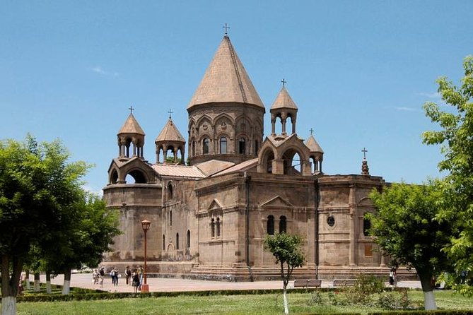 transport-rental-to-echmiadzin-zvartnots-khor-virap-garni-geghard