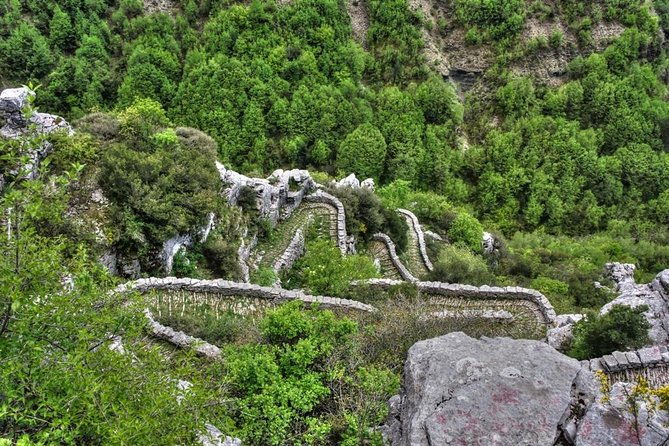 trekking-in-vikos-gorge-3-days