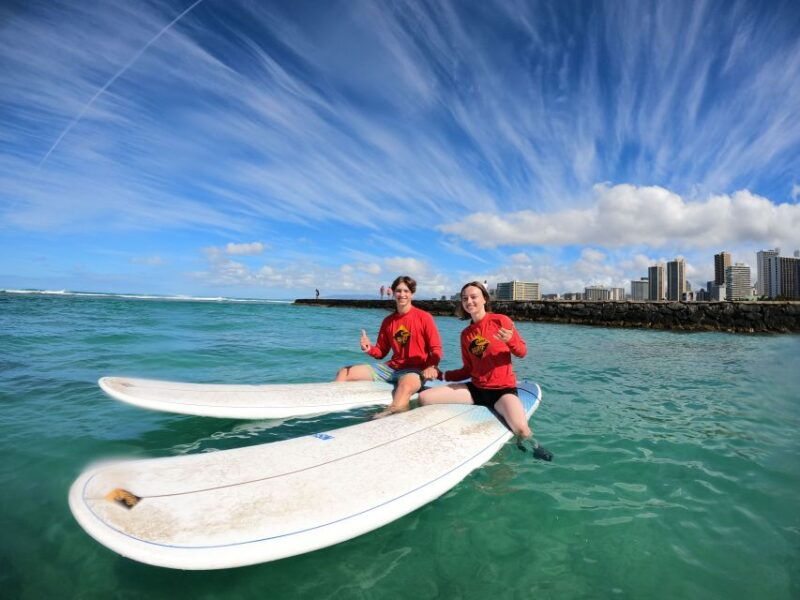 two-students-to-one-instructor-surfing-lesson-in-waikiki