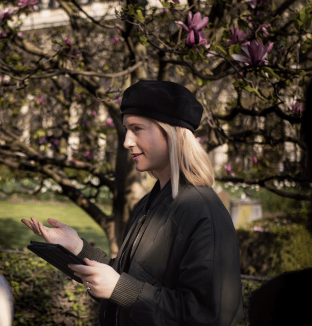 unique-tour-of-parisian-women-in-theatre-film-and-music