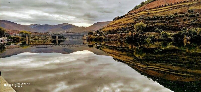 upper-douro-from-casal-de-loivos-to-pinhao-walk-wine-tour