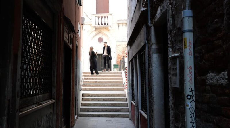 venice-a-private-session-with-a-local-videomaker