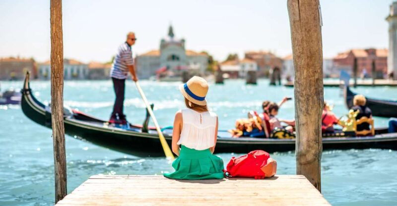 venice-st-marks-basilica-gondola-in-the-afternoon