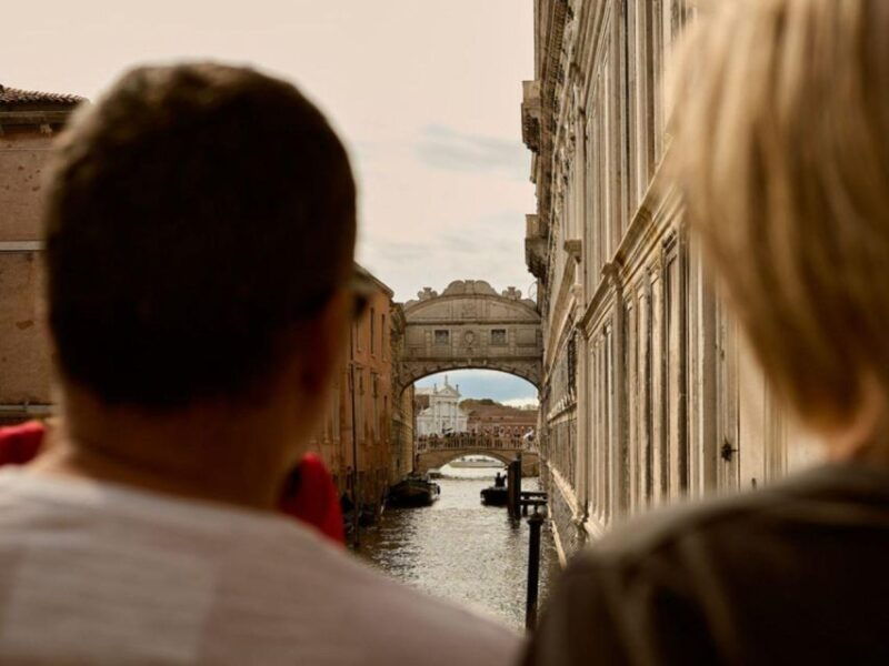 venice-vip-semi-private-walking-tour-with-gondola-ride