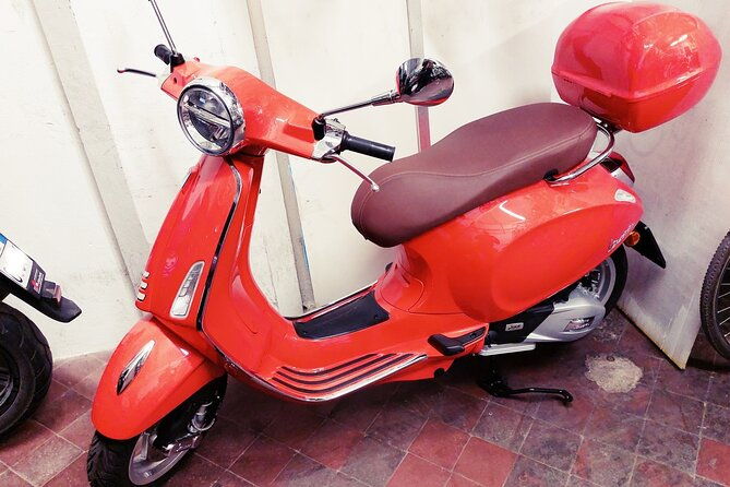 vespa-and-scooter-rental-in-lucca