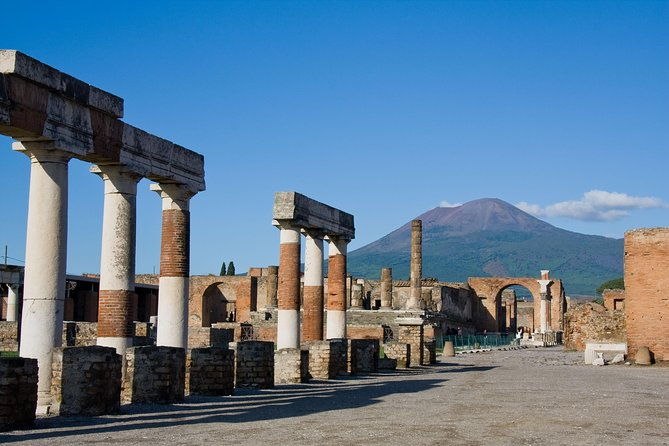 vesuvius-and-pompeii-from-naples-or-sorrento