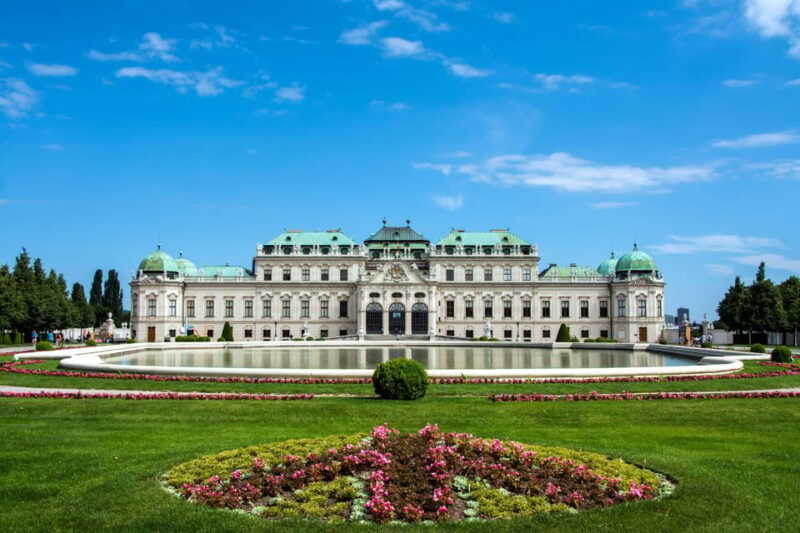 vienna-big-bus-hop-on-hop-off-tour-by-open-top-bus