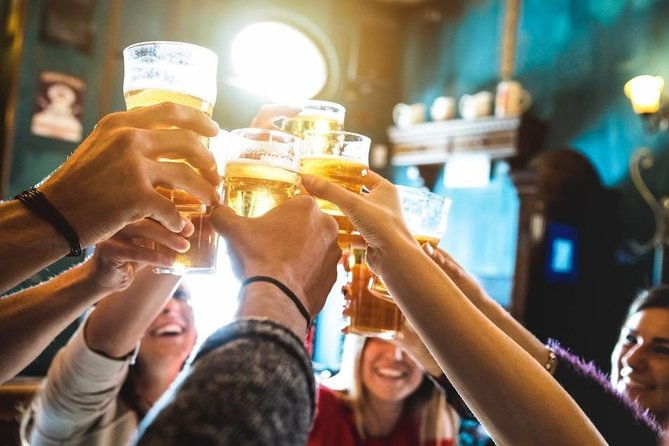 wacky-fayetteville-bar-crawl-by-lets-roam