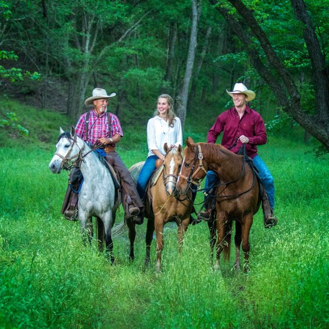 waco-horseback-riding-tour-with-cowboy-guide