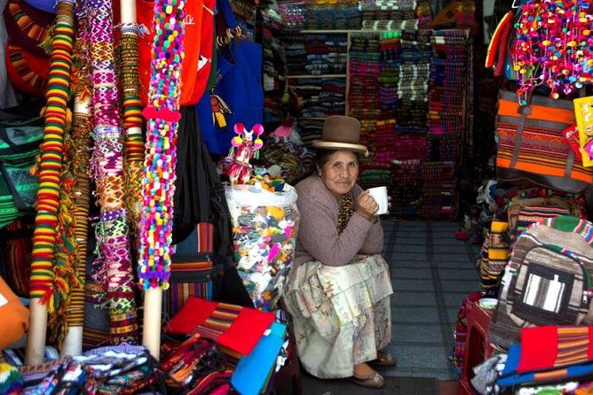 walking-city-tour-la-paz-cable-cars-valle-de-luna-private-tour