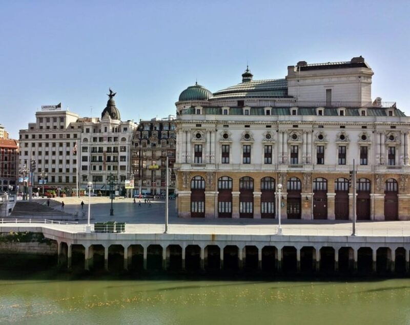walking-tour-of-bilbao-with-pintxo-and-drink