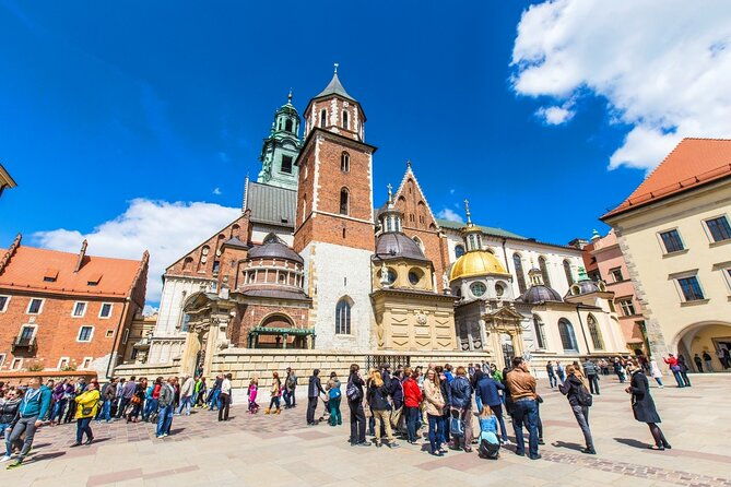 wawel-castle-and-cathedral-st-marys-church-rynek-underground