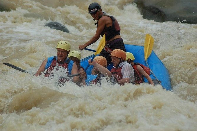 white-water-rafting-naranjo-river-class-iii-from-manuel-antonio