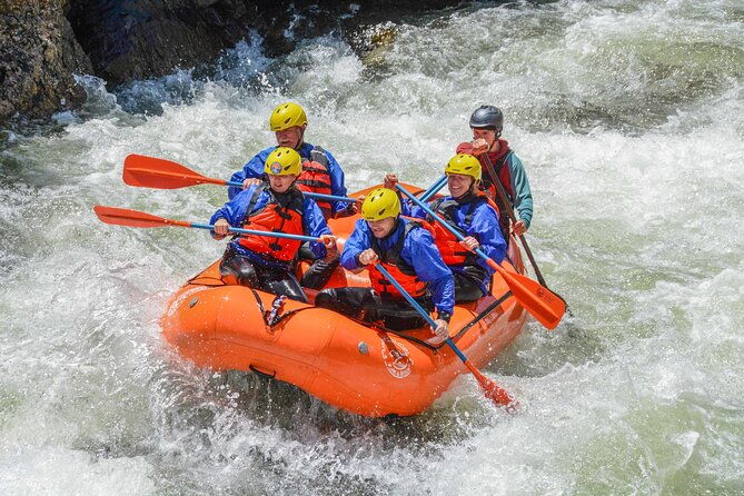 whitewater-rafting-adventure-near-denver