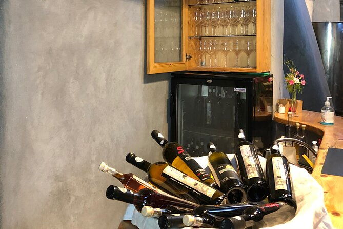 wine-tasting-highligh-experience-in-santorini