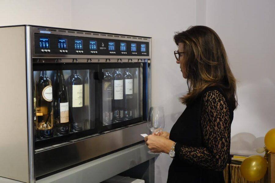 wine-tasting-in-the-heart-of-paris