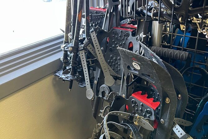 winter-hiking-set-for-snowshoes-and-trek-poles