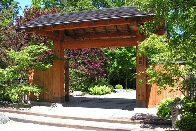 wroclaw-grand-city-private-tour-with-japanise-garden-and-panorama-painting