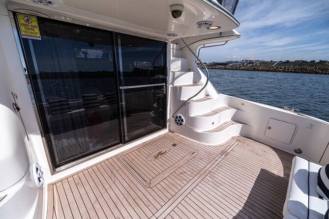 yacht-charter-in-marina-del-rey