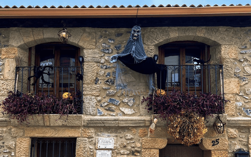 zaragoza-the-only-excommunicated-and-cursed-town-with-witches-in-spain-and-food
