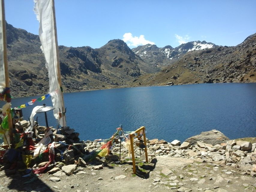 1-month-silent-retreats-in-gosaikunda