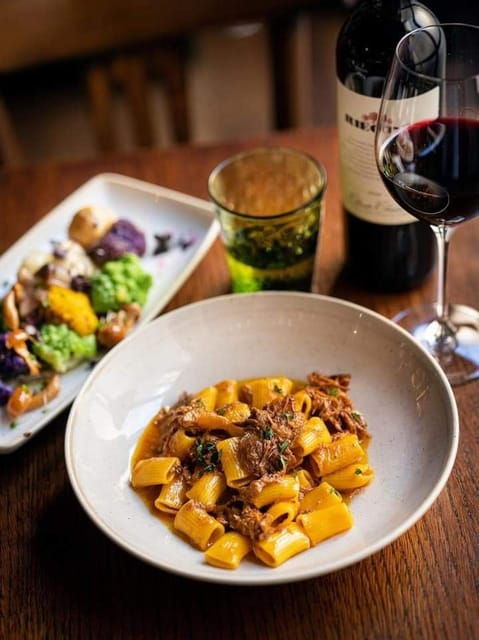 1000-years-of-history-evening-walking-foodie-tour