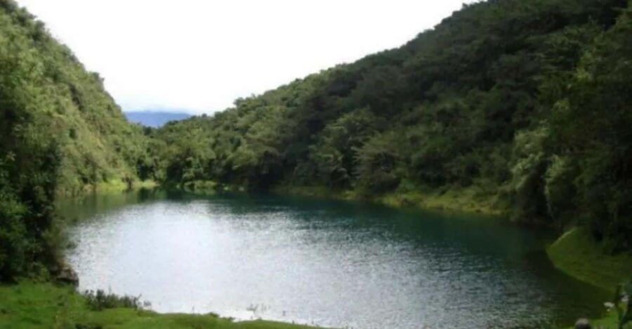 abancay-guided-trip-to-ampay-national-sanctuary-and-lagoons