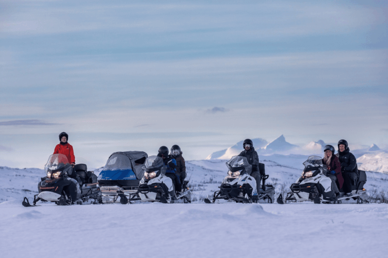 abisko-great-outback-snowmobile-tour-with-lake-abiskojaure