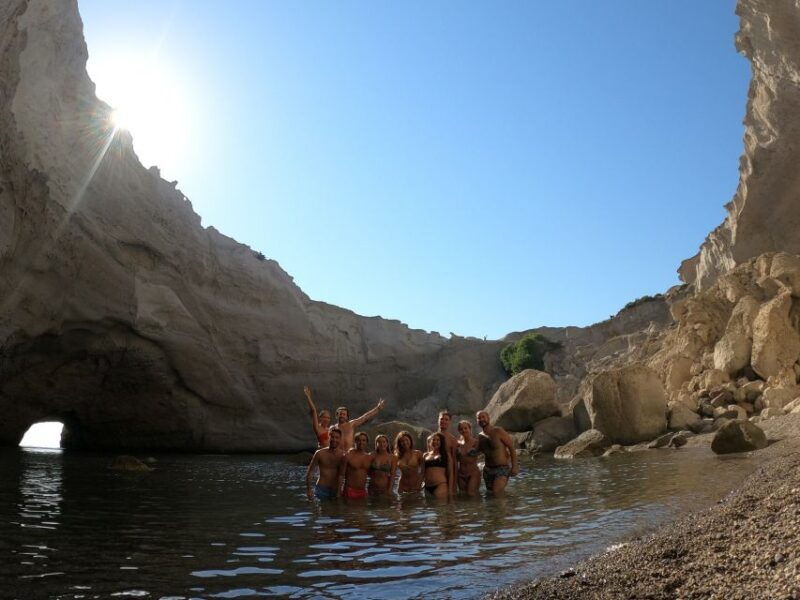 adamantas-milos-sightseeing-sailboat-cruise
