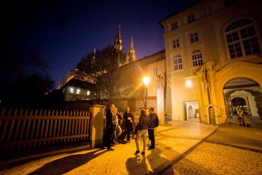 alchemy-and-mysteries-of-prague-castle-walking-tour