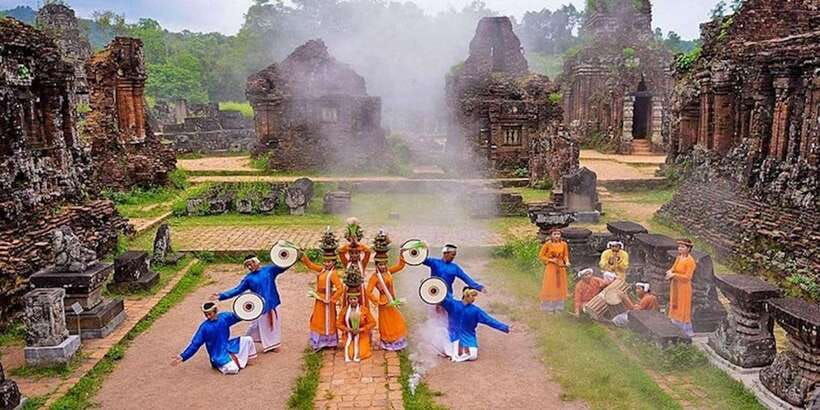 amazing-my-son-holyland-sunset-boat-trip-to-hoi-an-ancient