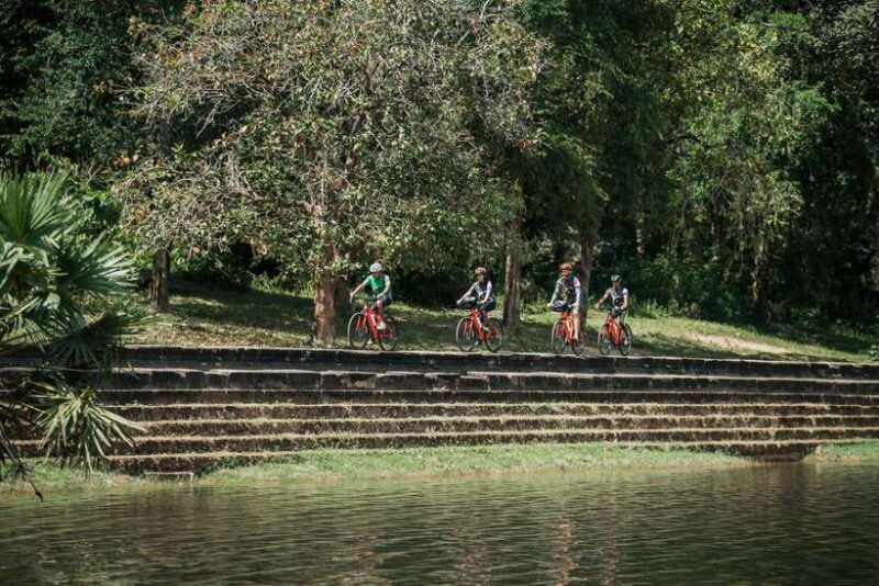 angkor-sunrise-guided-bike-tour-with-breakfast-and-lunch